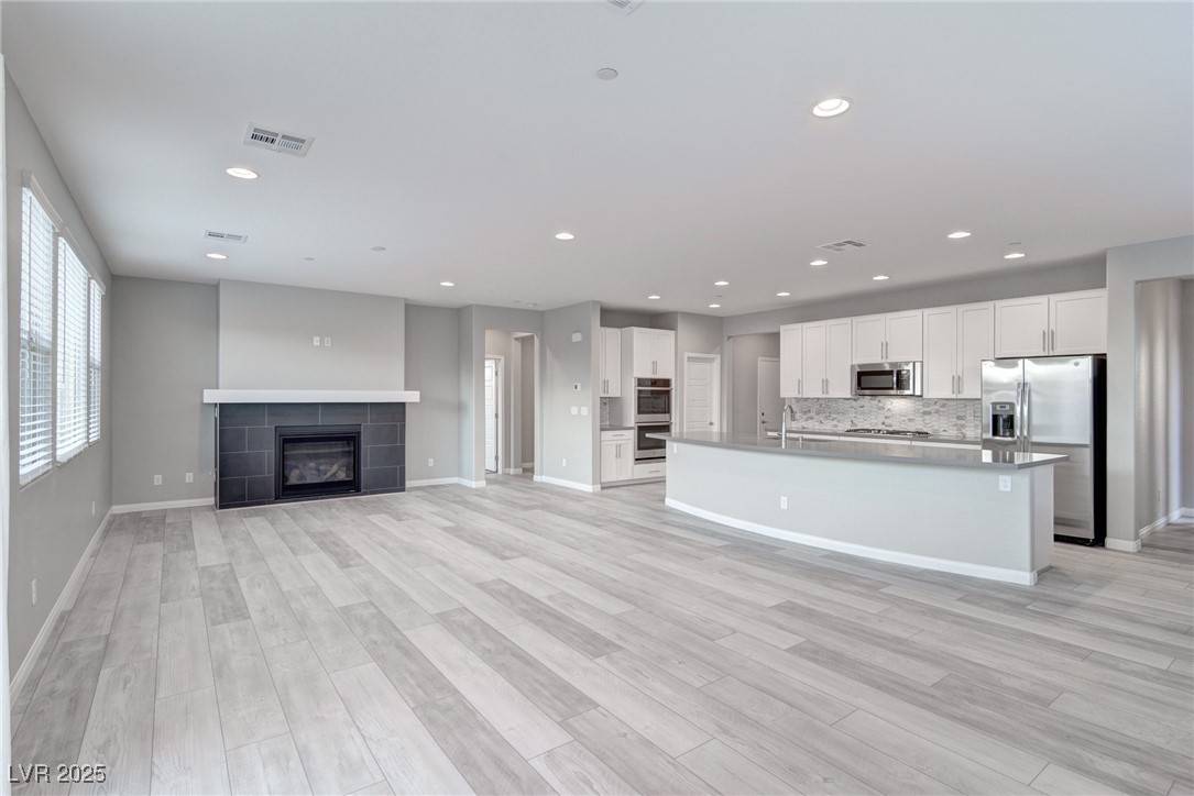 Henderson, NV 89011,617 Chromatic Chord CT