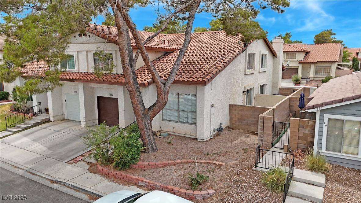 Henderson, NV 89074,117 Boysenberry LN