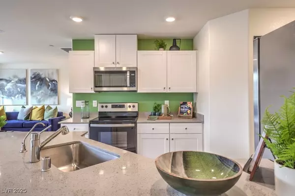 North Las Vegas, NV 89084,7955 Aurora Sky ST #1