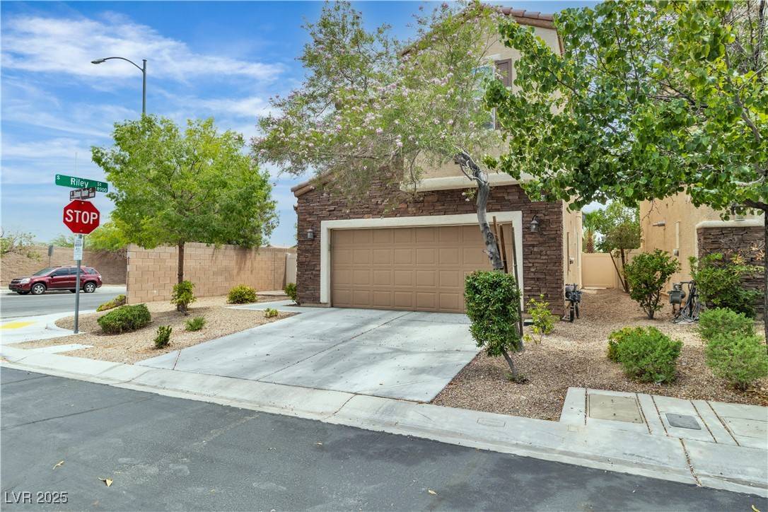 Las Vegas, NV 89148,8803 Steaming Thunder CT