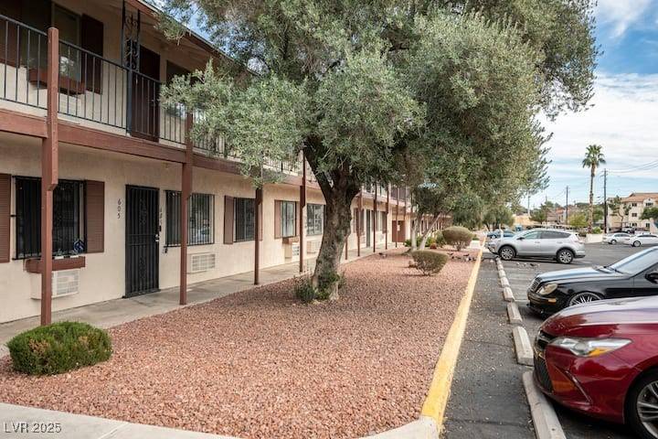 Las Vegas, NV 89119,4955 Jeffreys ST #605