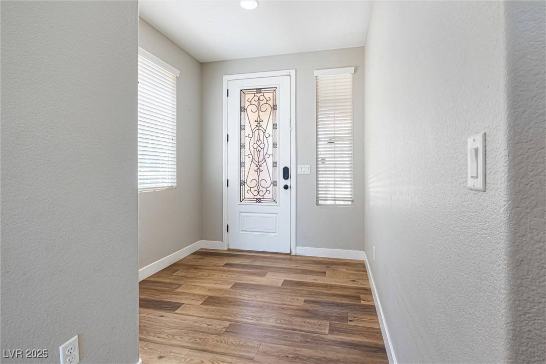 Las Vegas, NV 89139,9432 Logan Ridge CT