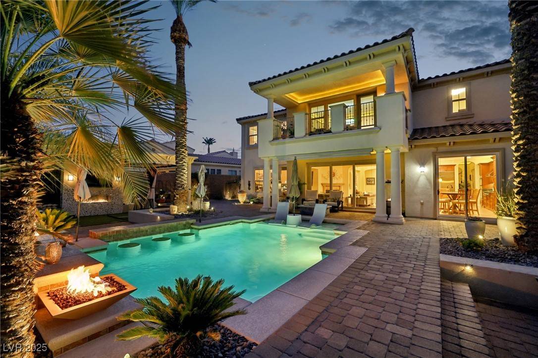 14 Benevolo DR, Henderson, NV 89011