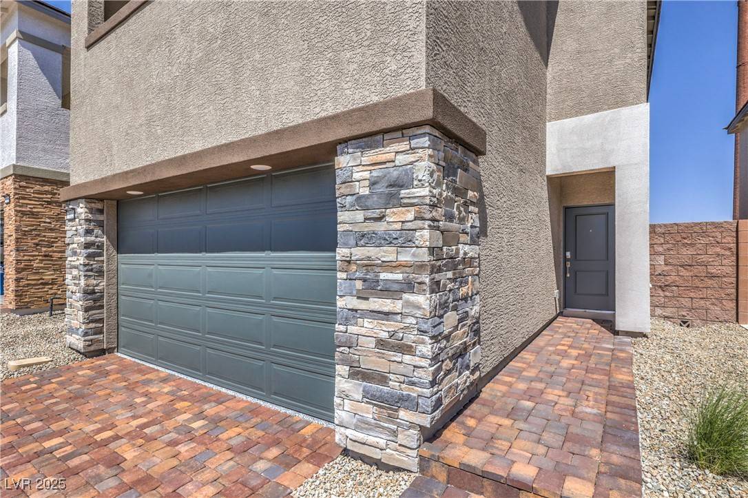 North Las Vegas, NV 89084,7012 Dorrell Crossing