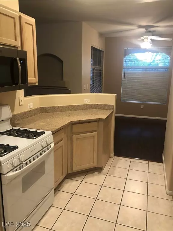 Las Vegas, NV 89128,1616 Cardinal Bluff DR #203