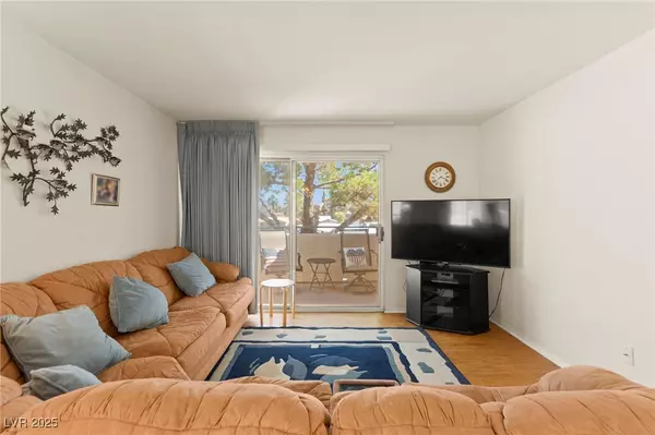 Las Vegas, NV 89120,3152 Tarpon DR #203