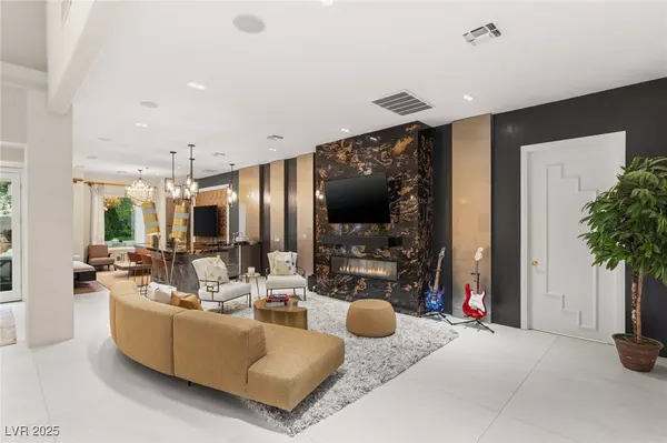 Las Vegas, NV 89128,8109 Moonstone CIR