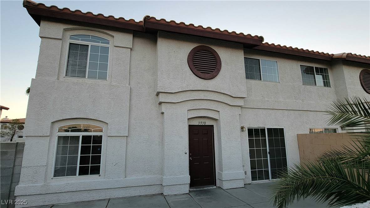 3930 Starfield LN, Las Vegas, NV 89147