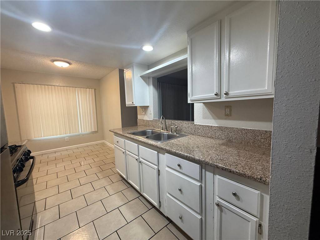Las Vegas, NV 89121,2853 Wheelwright DR #A