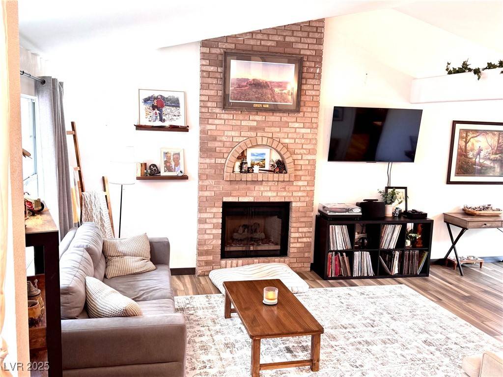 Henderson, NV 89014,431 Ackerman LN