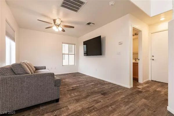 Las Vegas, NV 89129,3412 Bearpin Gap LN