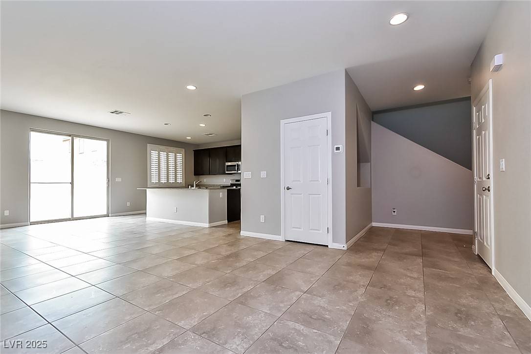 North Las Vegas, NV 89081,3952 Free Bird Crest AVE