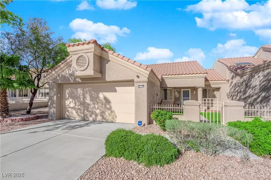 8620 Prairie Hill DR, Las Vegas, NV 89134