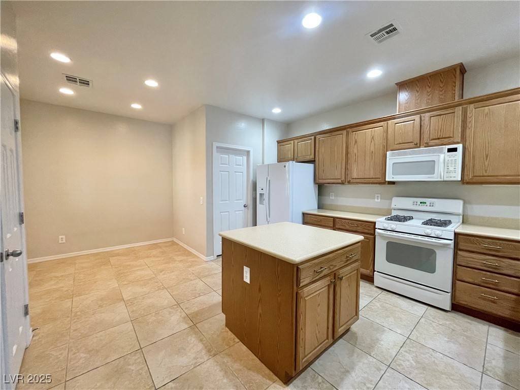 Las Vegas, NV 89131,7421 Ravines AVE
