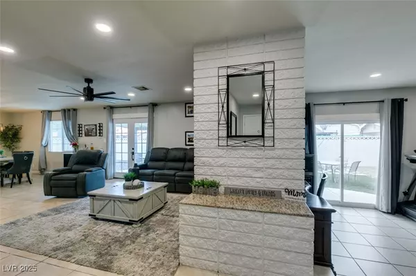 Las Vegas, NV 89102,1705 Ivanhoe WAY