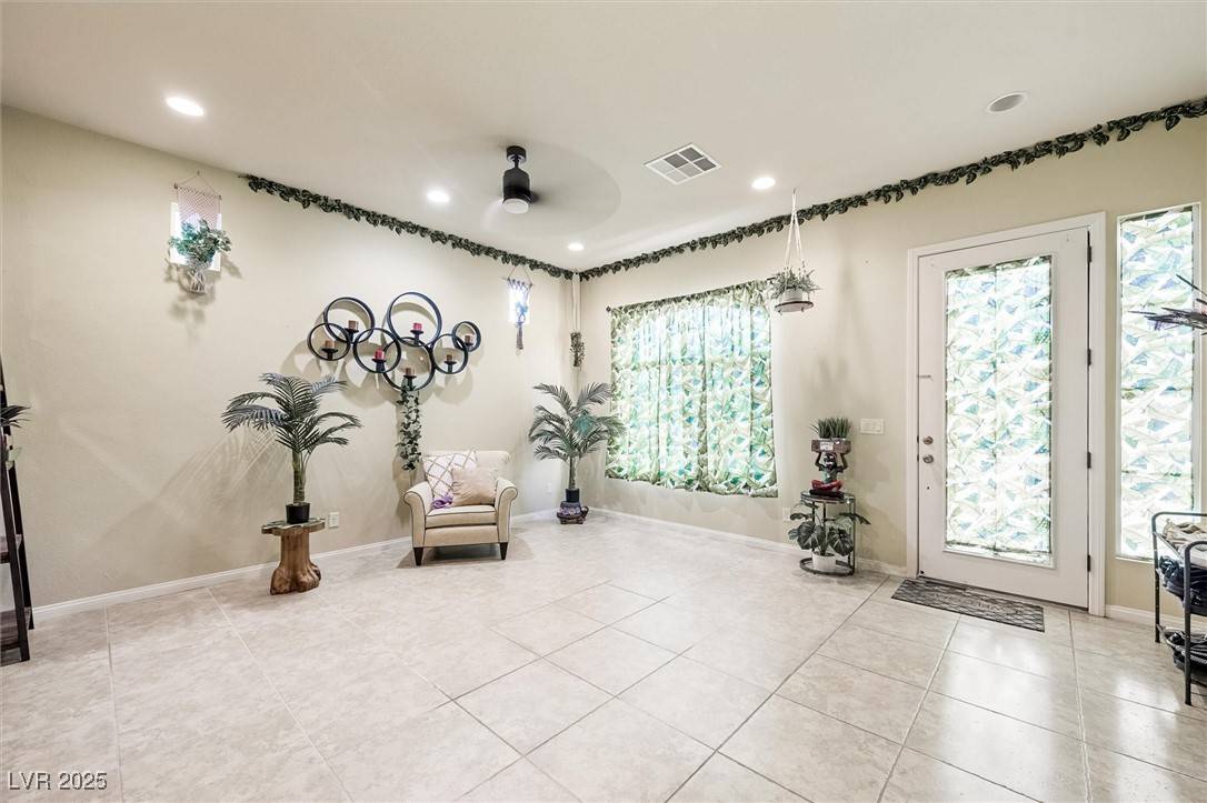 Las Vegas, NV 89141,10042 Pipestone ST