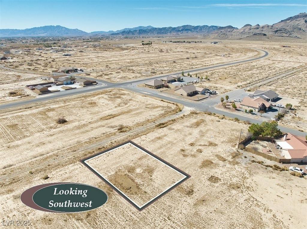 Pahrump, NV 89060,1420 Colina LN