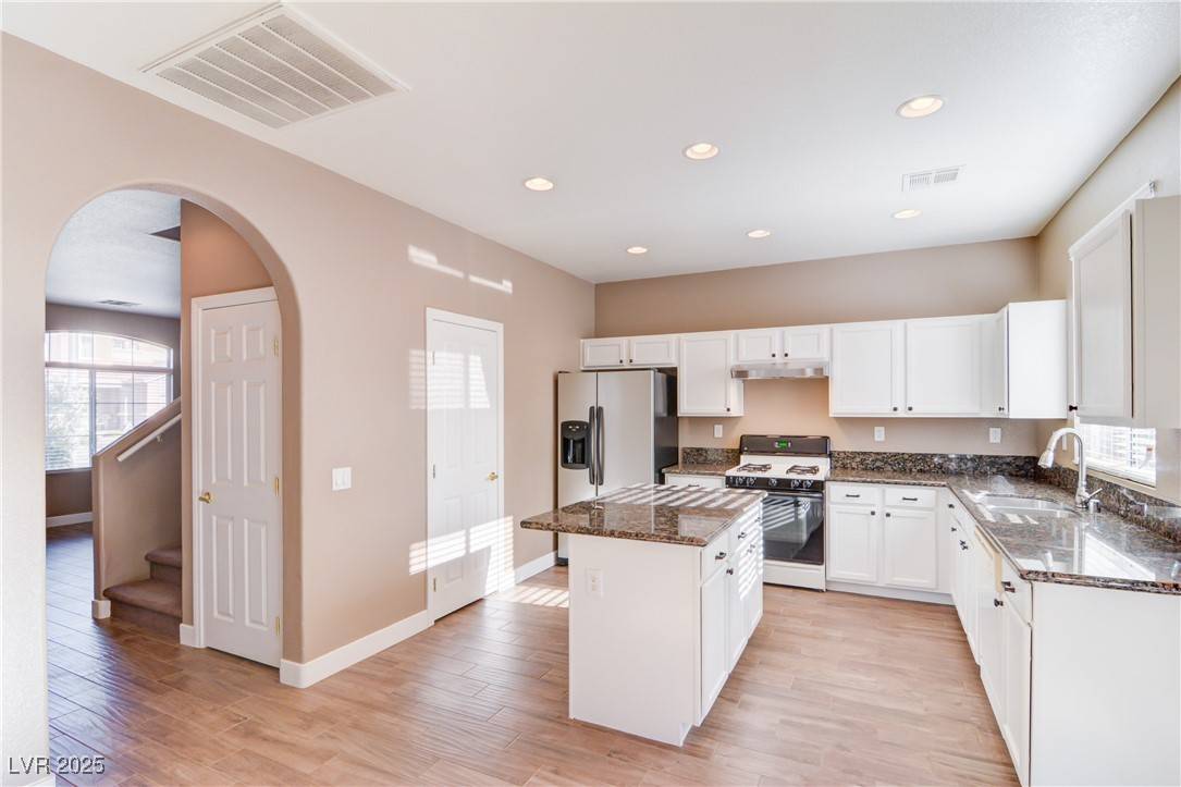 Henderson, NV 89002,519 Moses Lake CT