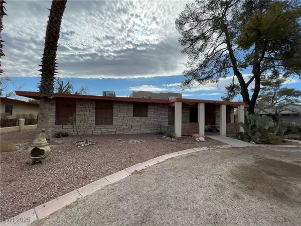 825 Lacy LN, Las Vegas, NV 89107