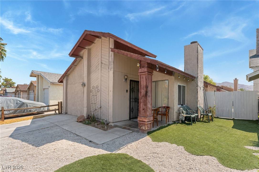 108 Sirnoble ST, Las Vegas, NV 89110