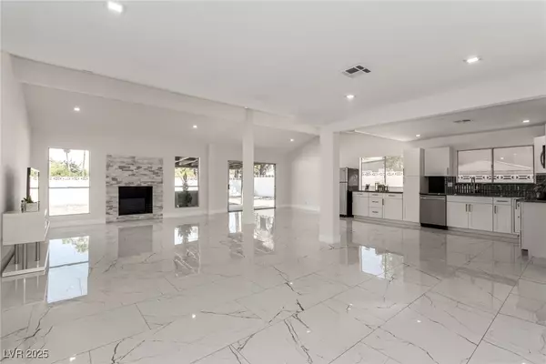 Las Vegas, NV 89103,3826 Edmond ST