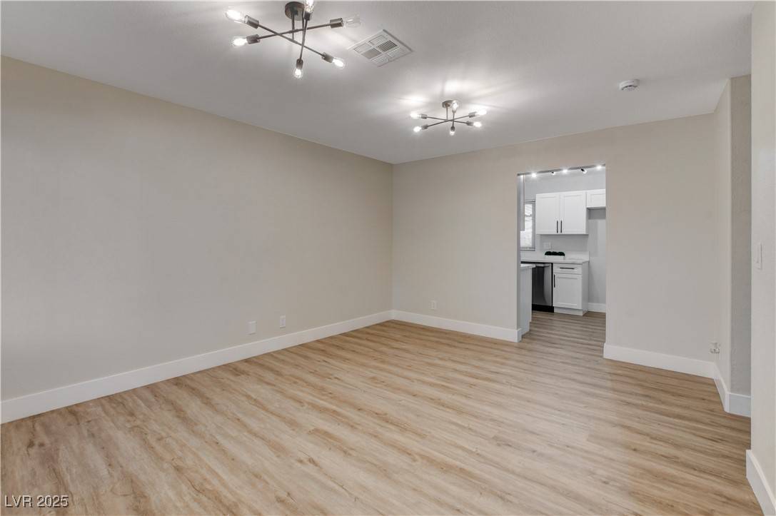 Las Vegas, NV 89108,4512 Mark AVE
