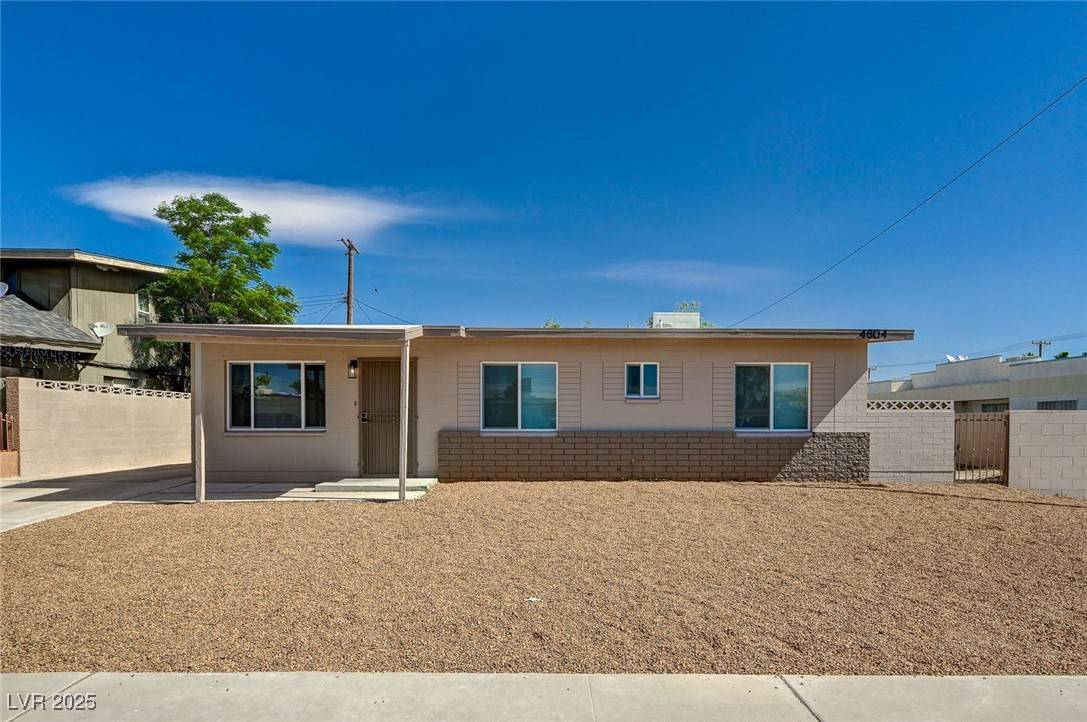 4804 Apawana LN, Las Vegas, NV 89108