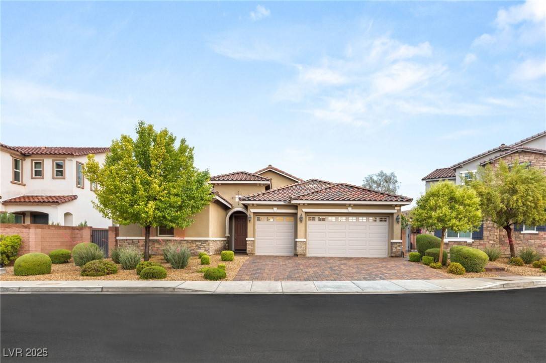 2116 Canvas Edge DR, Henderson, NV 89044