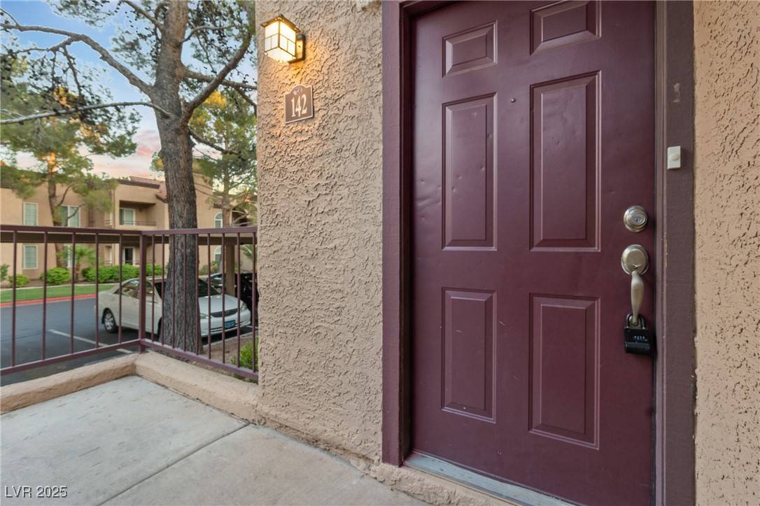 Las Vegas, NV 89117,9325 W Desert Inn RD #142