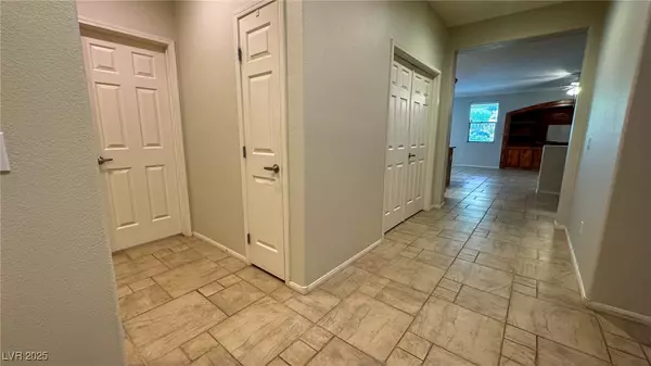 Henderson, NV 89052,2423 Taragato AVE