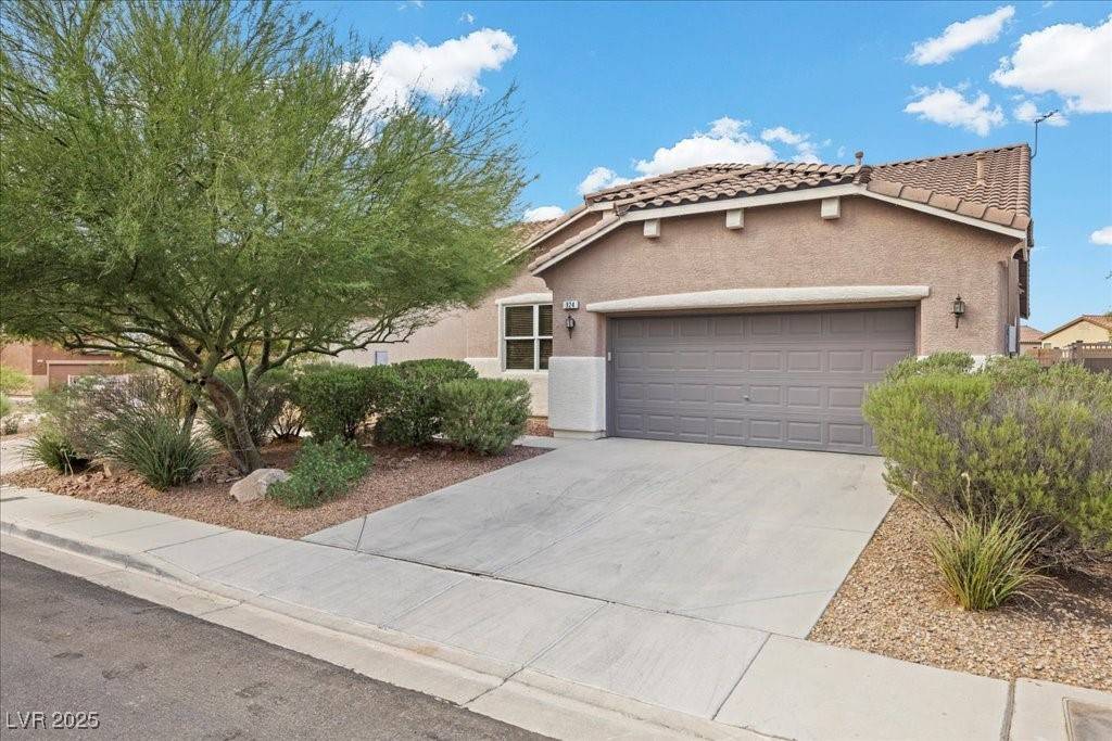 Henderson, NV 89011,924 Crescent Falls ST