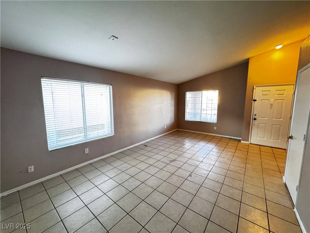 Las Vegas, NV 89130,5513 Oakwood Ridge ST