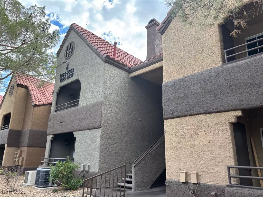 Las Vegas, NV 89117,2200 S Fort Apache RD #1025