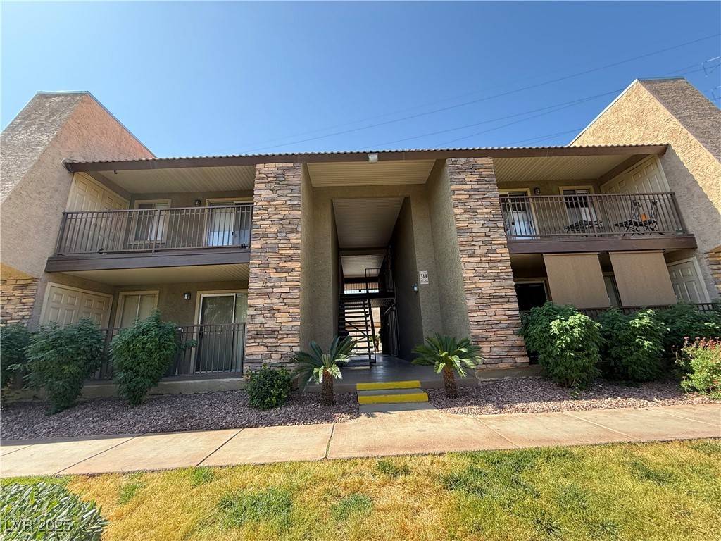 5163 Indian River DR #201, Las Vegas, NV 89103