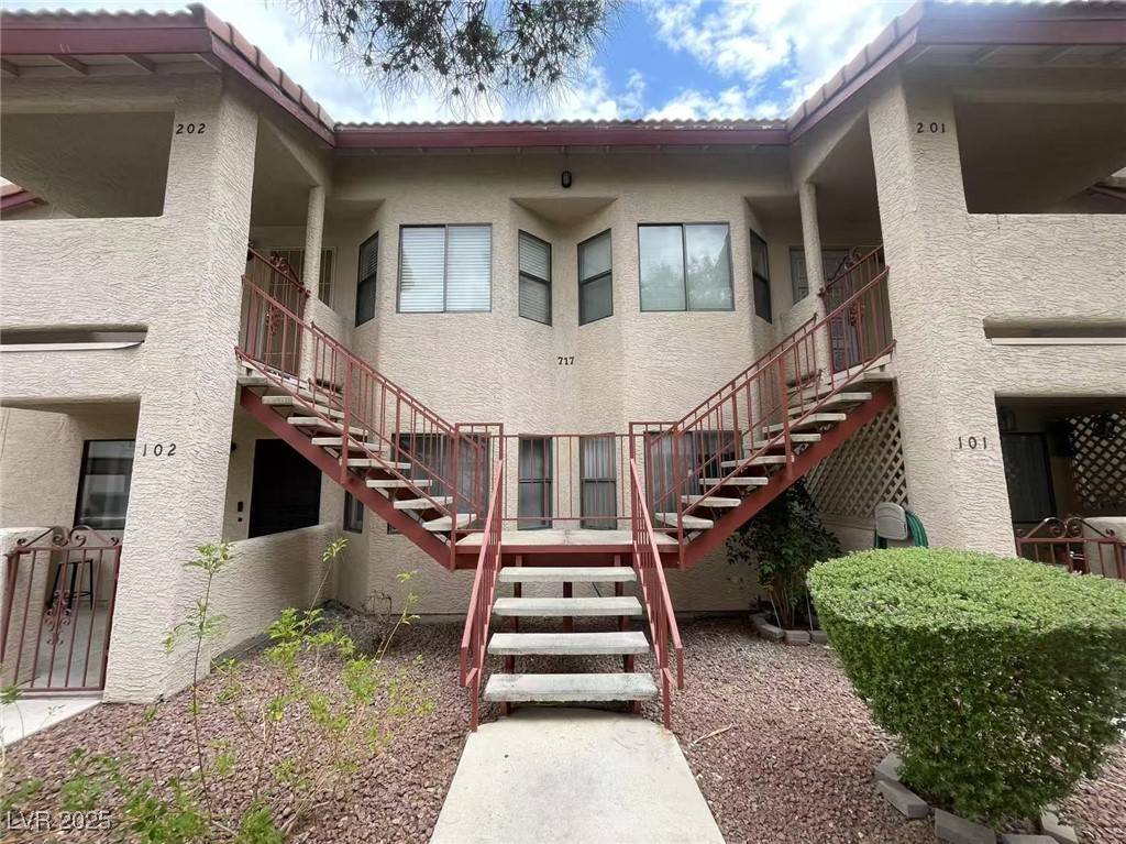 717 Rock Springs DR #201, Las Vegas, NV 89128
