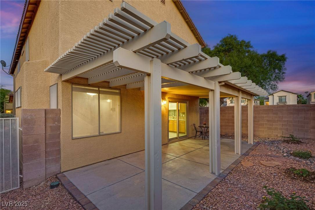 Las Vegas, NV 89143,8021 Dancing Springs ST