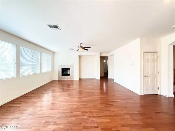 Las Vegas, NV 89148,10133 Somerdale CT