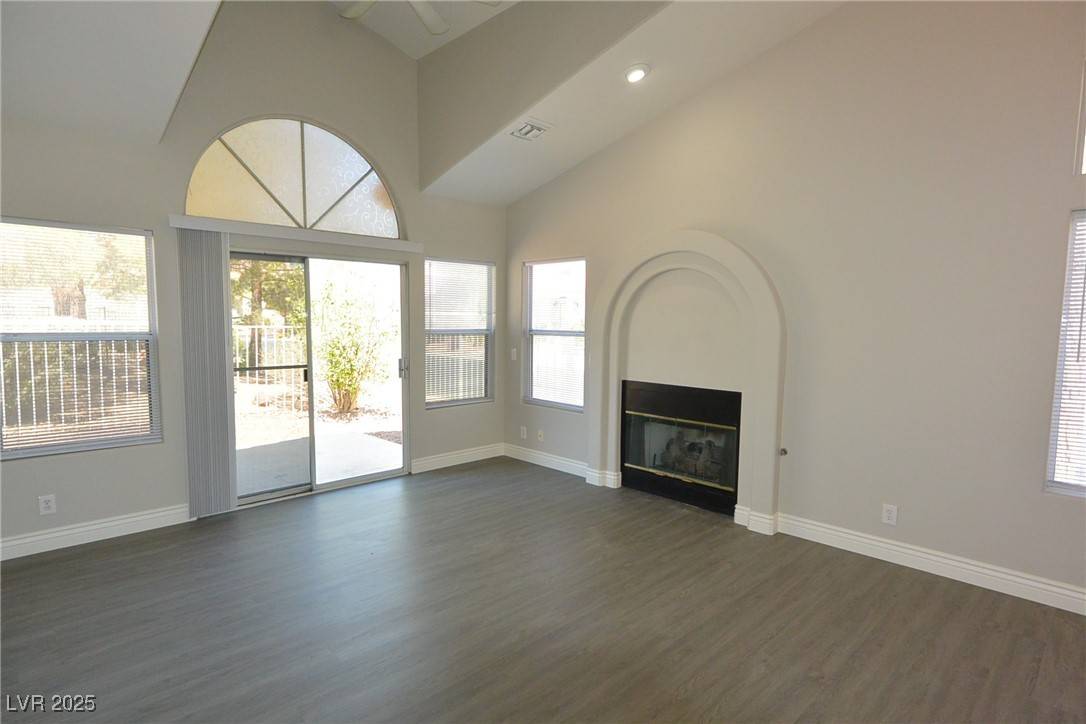 Las Vegas, NV 89149,4913 FOREST OAKS DR #0