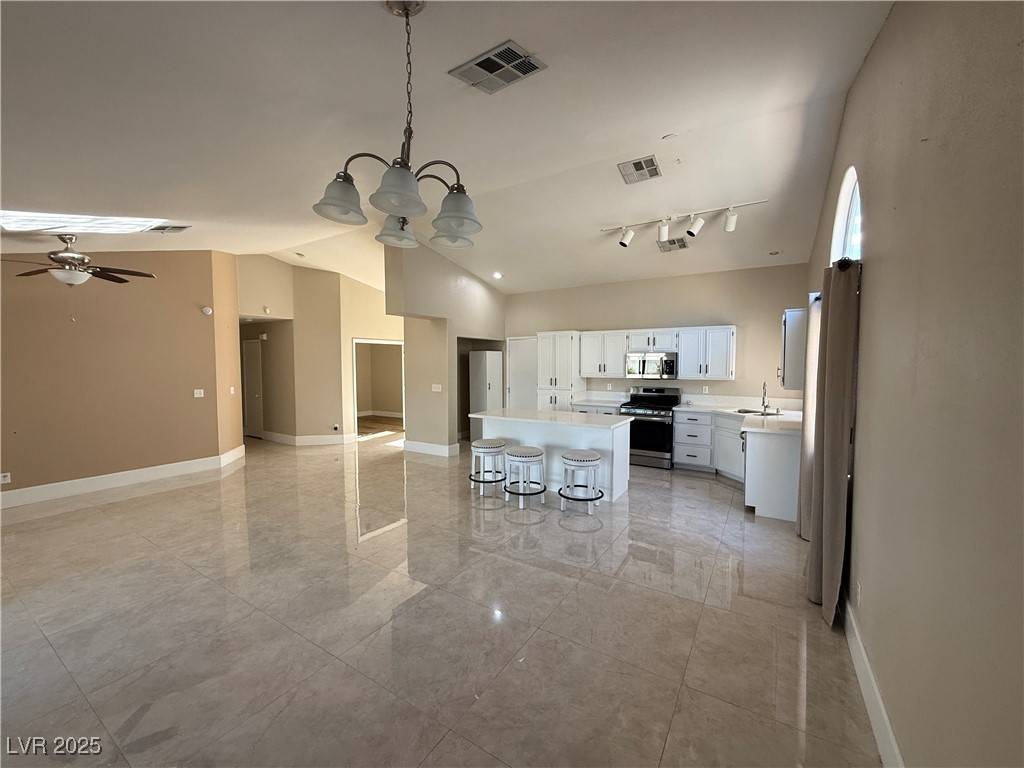 Henderson, NV 89015,517 Scenic Terra DR