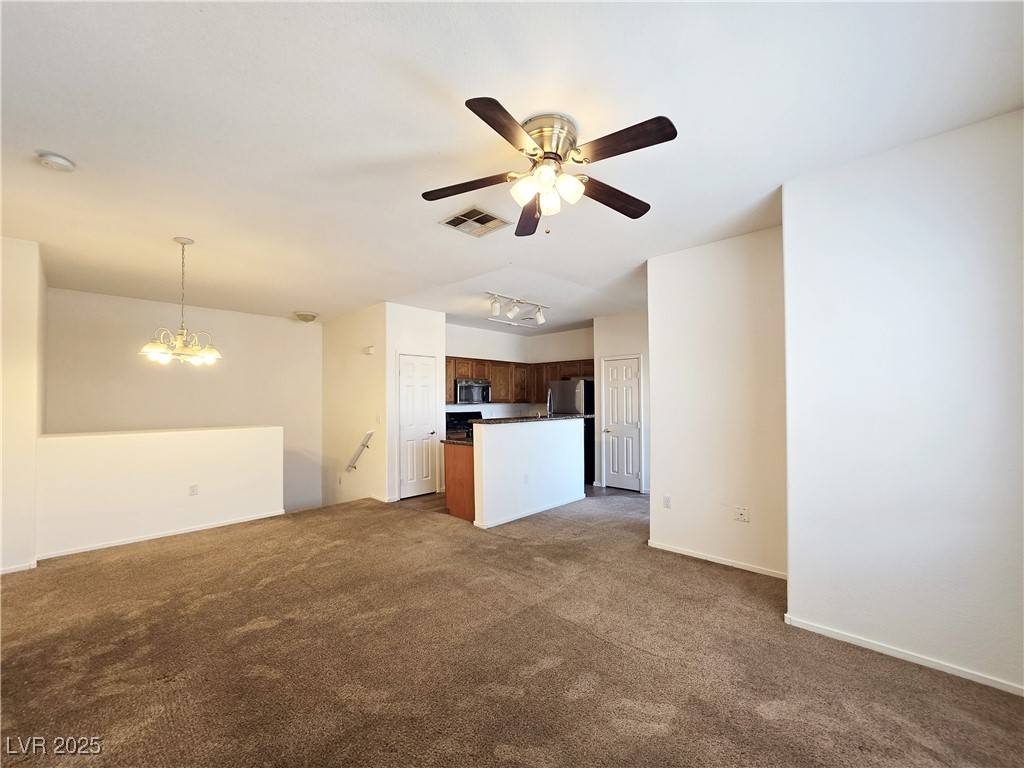 North Las Vegas, NV 89081,4005 Pepper Thorn AVE #201
