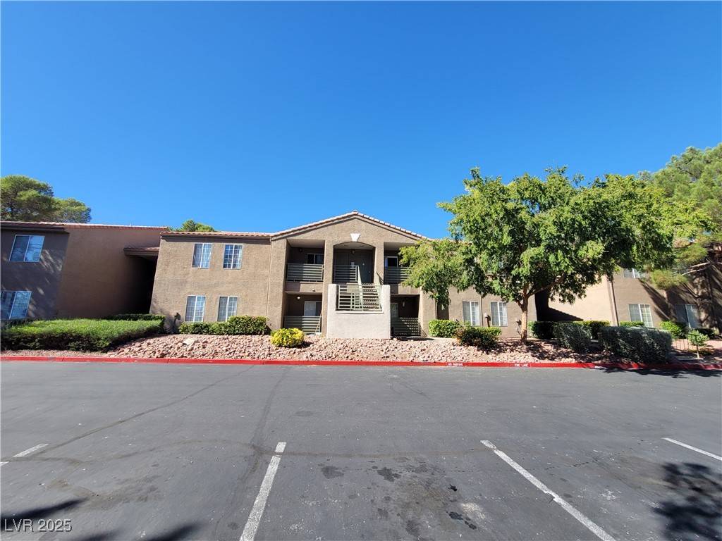 2121 BLUE BREEZE DR #102, Las Vegas, NV 89128