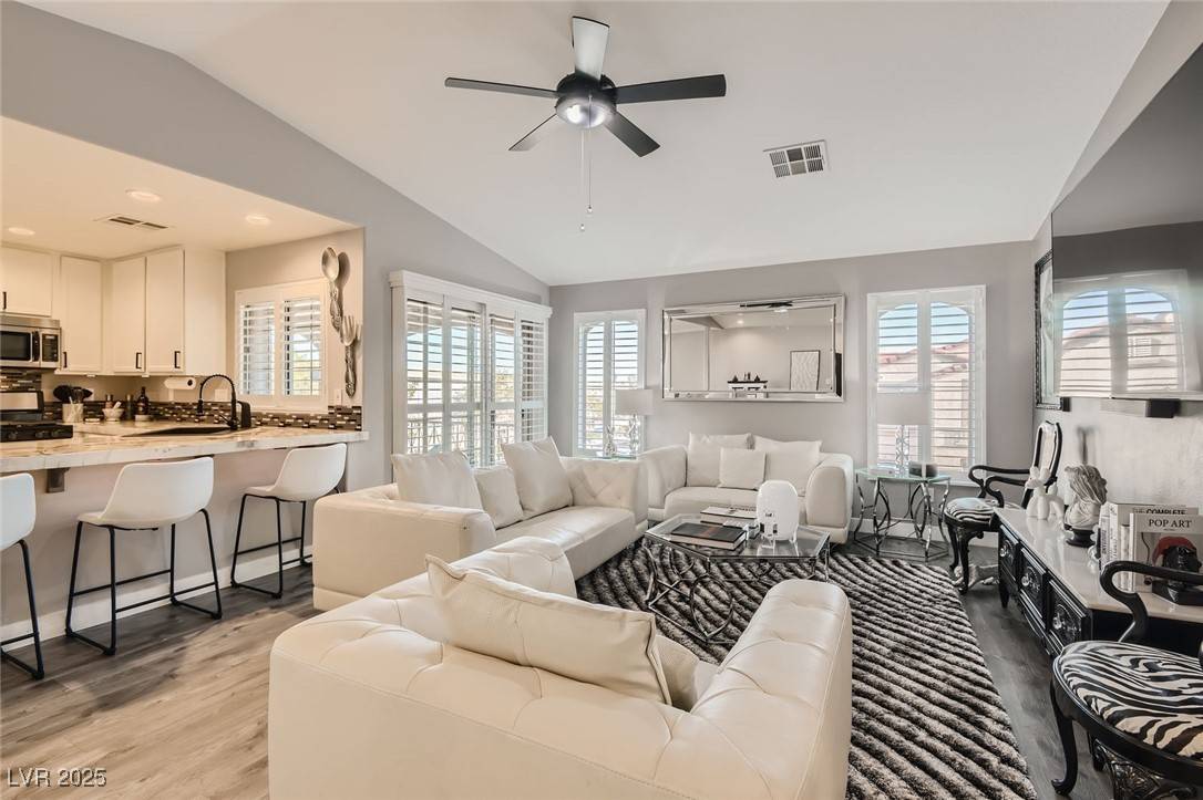 Las Vegas, NV 89149,7250 Diamond Canyon LN #204