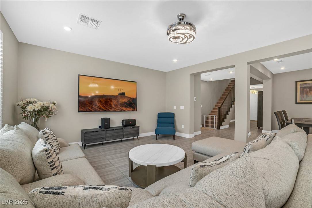 Las Vegas, NV 89141,10189 Magnolia Creek ST