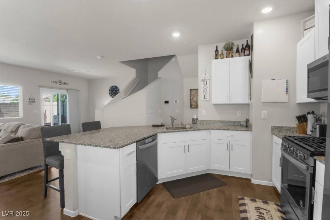 North Las Vegas, NV 89084,7515 Emerald Stars ST #102