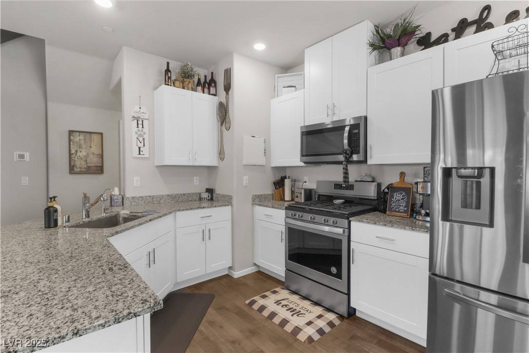North Las Vegas, NV 89084,7515 Emerald Stars ST #102