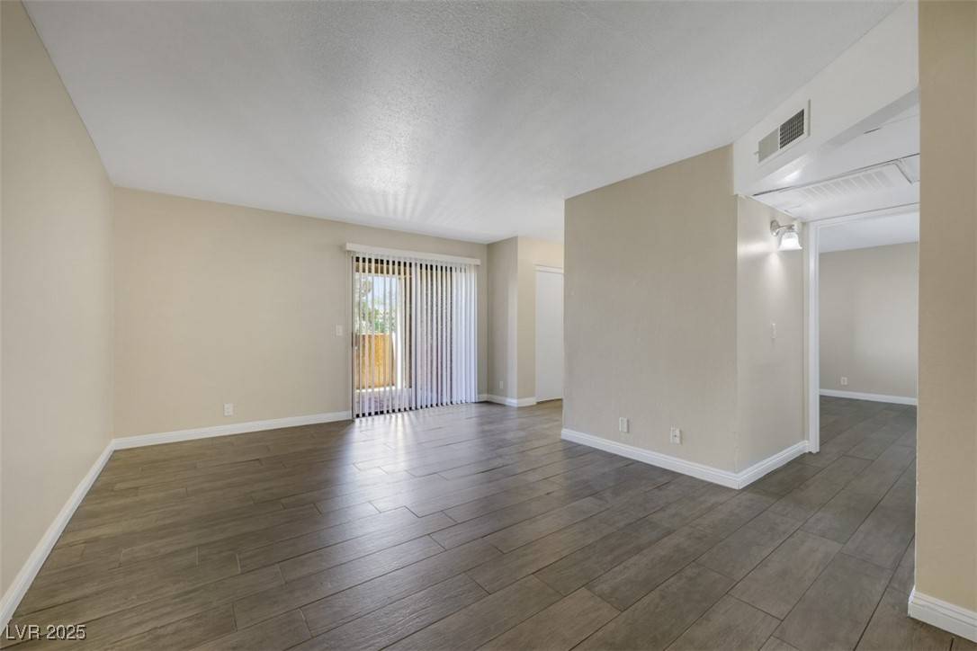 Las Vegas, NV 89128,3151 SOARING GULLS DR #2123