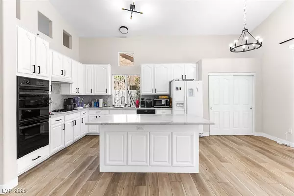 Henderson, NV 89012,24 Staghorn ST