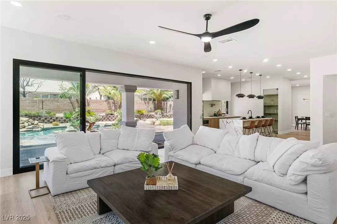 Las Vegas, NV 89141,10707 Sleepy Mist CT