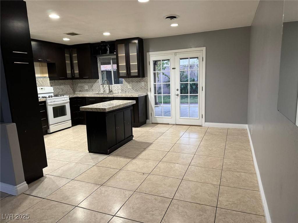 Las Vegas, NV 89146,4989 Via De Palma DR