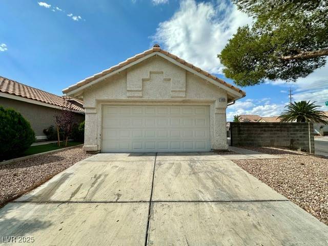 5400 Maddox AVE, Las Vegas, NV 89107